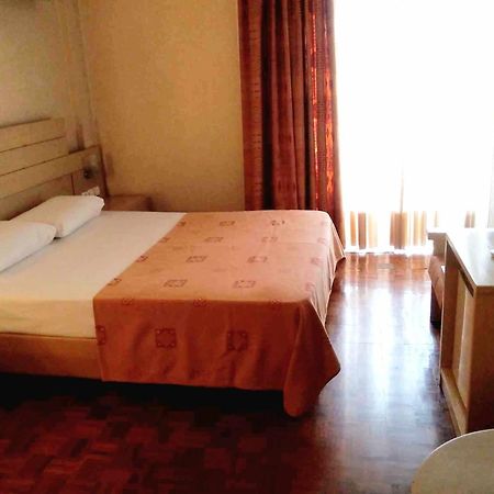 Hotel Kypreos カメナブルナ エクステリア 写真